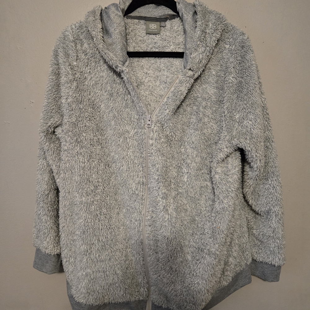 Cozy Gray Fleece Zip-Up Hoodie